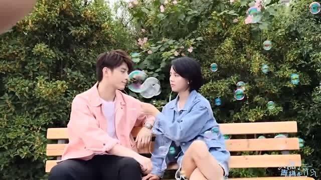 快乐游乐园女孩